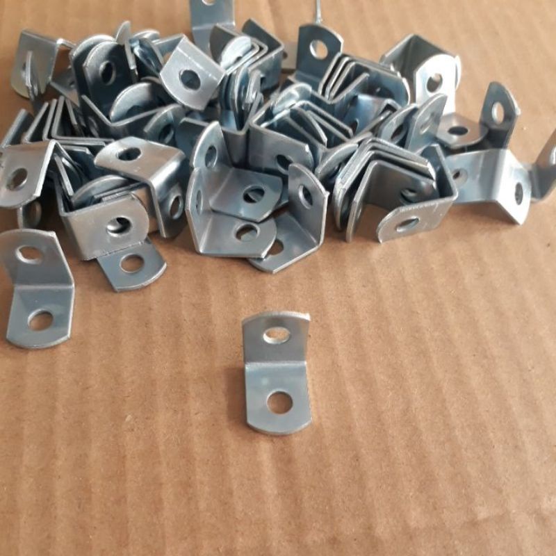 10cái ke góc sắt vuông 1,5cm