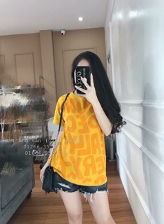 Áo pull chữ vàng