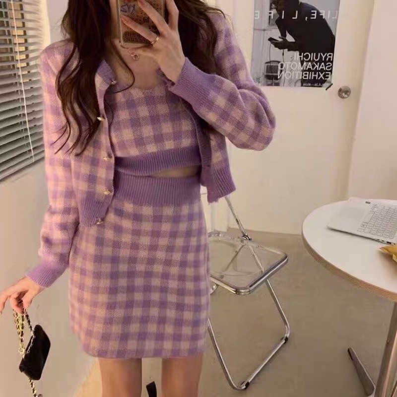 Set chân váy, áo khoác cardigan và áo hai dây len caro Tím