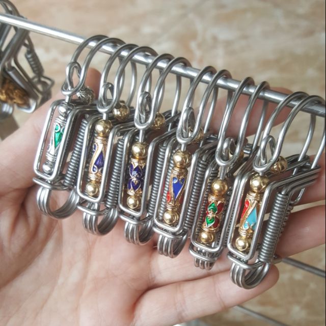 Móc khóa uốn nghệ thuật