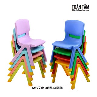 Ghế nhựa đúc mầm non nhập khẩu cho bé học bài