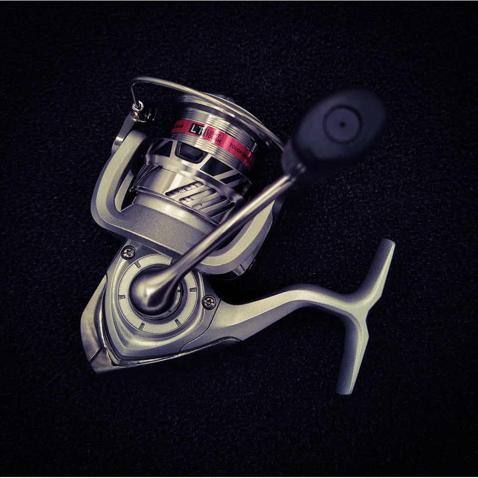 MÁY ĐỨNG CÂU LURE DAIWA CROSSFIRE LT 2020