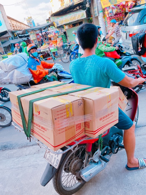 Sỉ 1 thùng 60hủ yến sào chưng sẵn 30% LAMNEST CAO CẤP