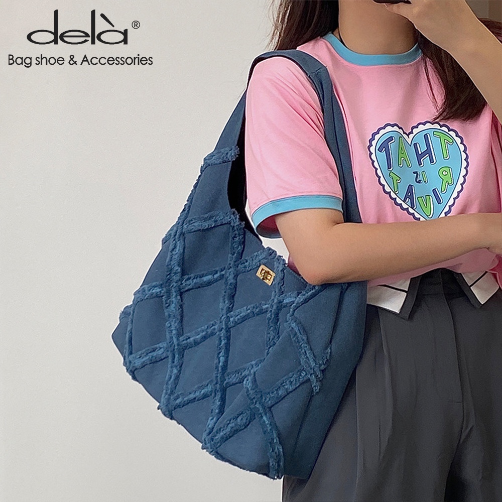Dela Túi Đeo Vai Vải denim Kích Thước Lớn Phối Tua Rua Phong Cách Đường Phố Mới Cho Nữ