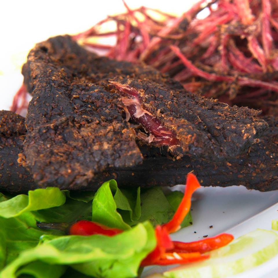 Thịt trâu gác bếp đặc sản Tây Bắc gói 1kg (Tăng kèm chẩm chéo)