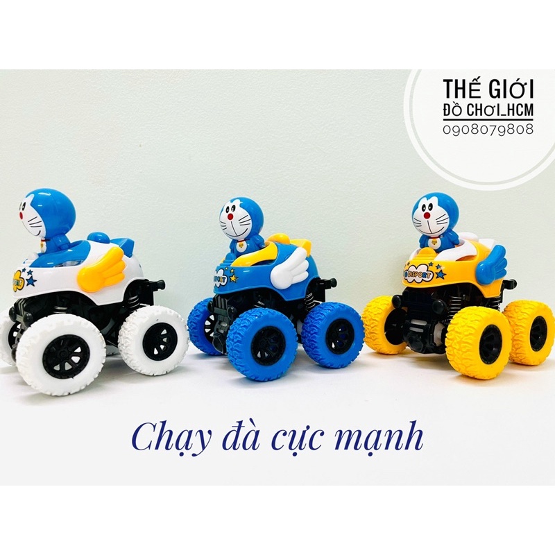 [CHẠY ĐÀ- NHÀO LỘN] Đồ chơi xe địa hình Đôrêmon xoay 360 độ giảm sốc, chạy đà cực mạnh dành cho bé khám phá mô hình xe