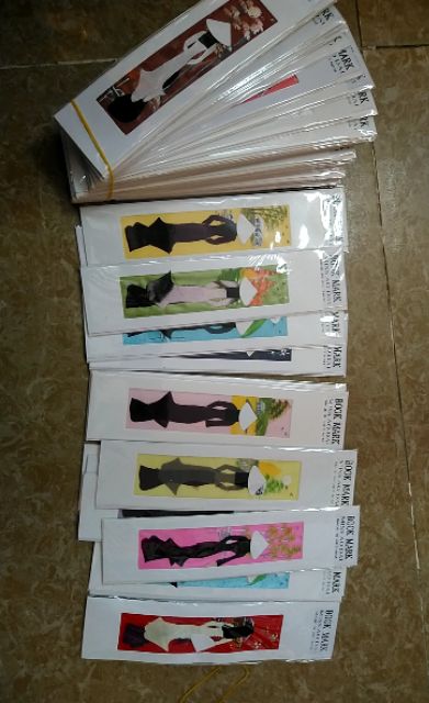 Bookmark vải lụa và giấy vẽ cảnh