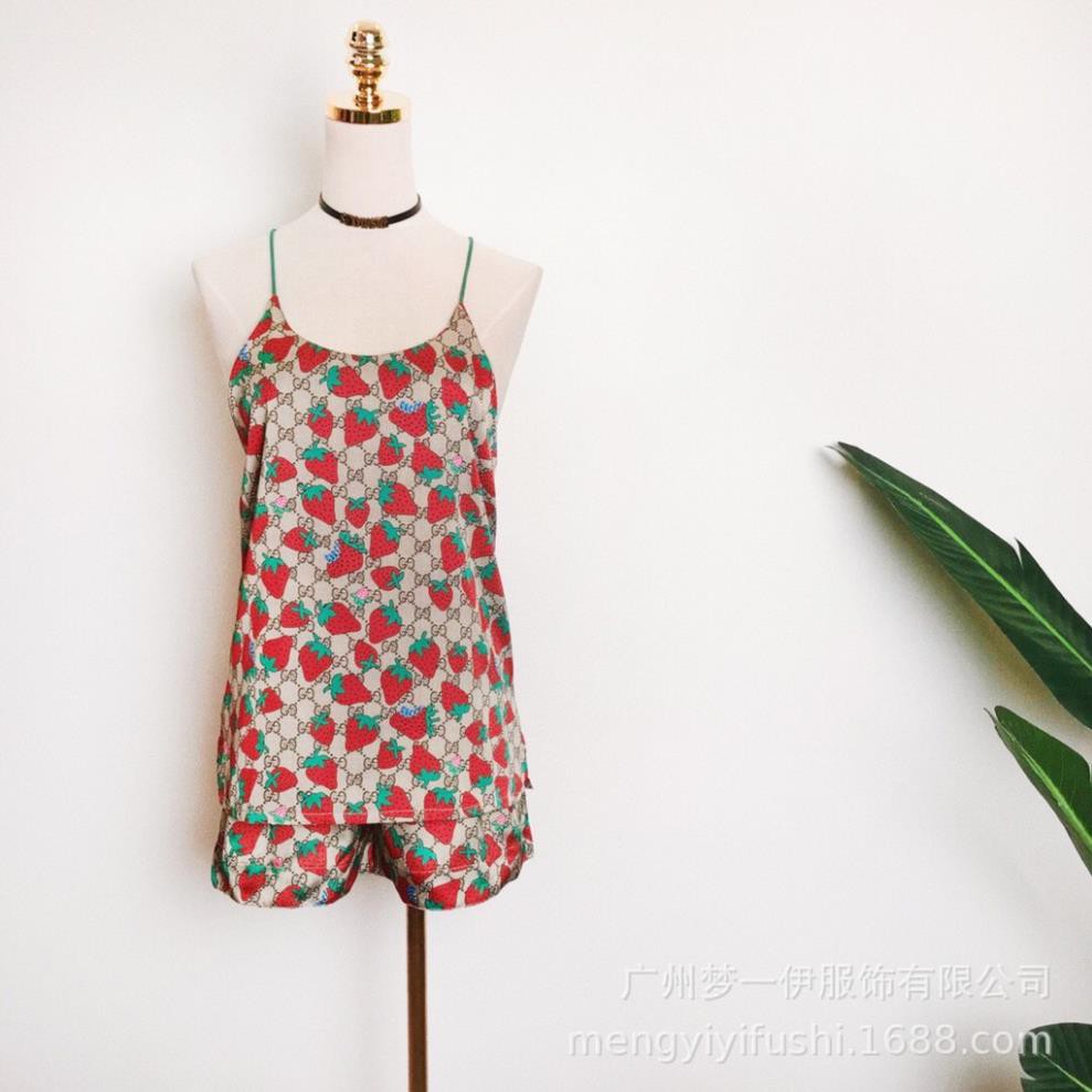 Bộ ngủ lụa yếm dâu hàng cao cấp