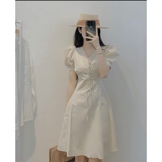 Đầm nhún ngực tay bồng dáng xoè