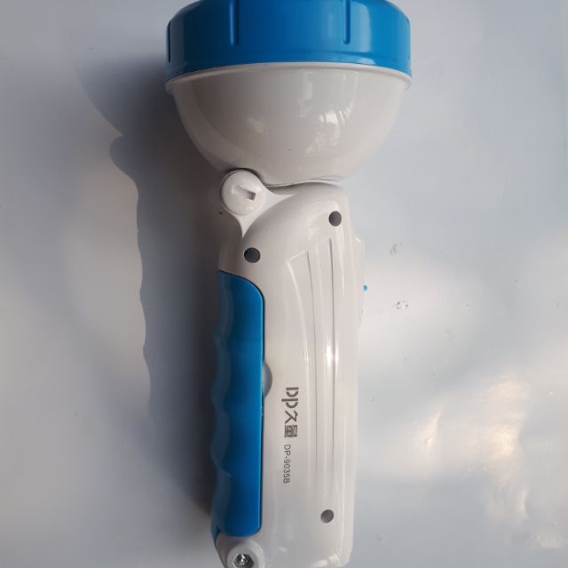 Đèn pin led siêu sáng