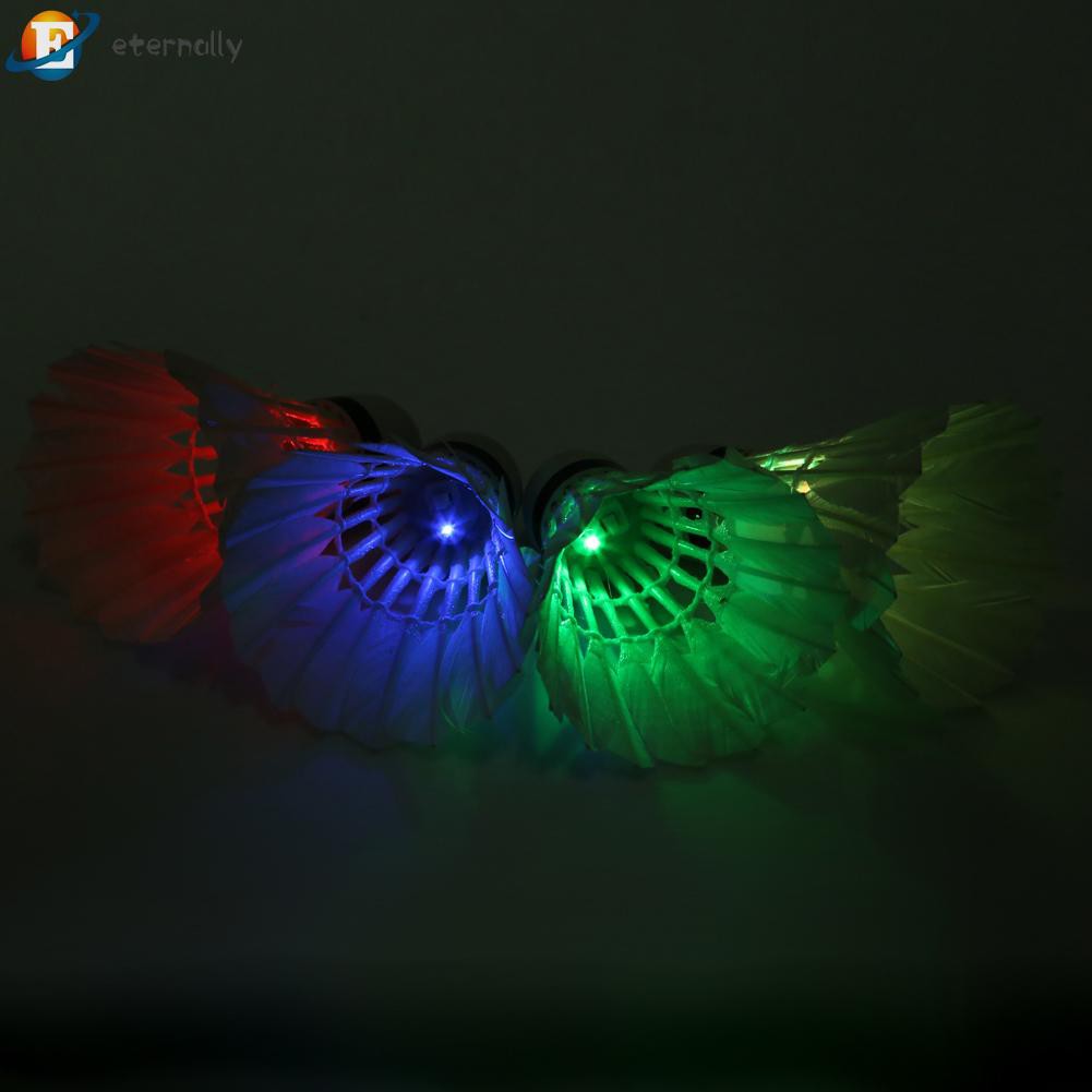 Set 4 quả cầu lông có đèn LED màu rực rỡ 11.25