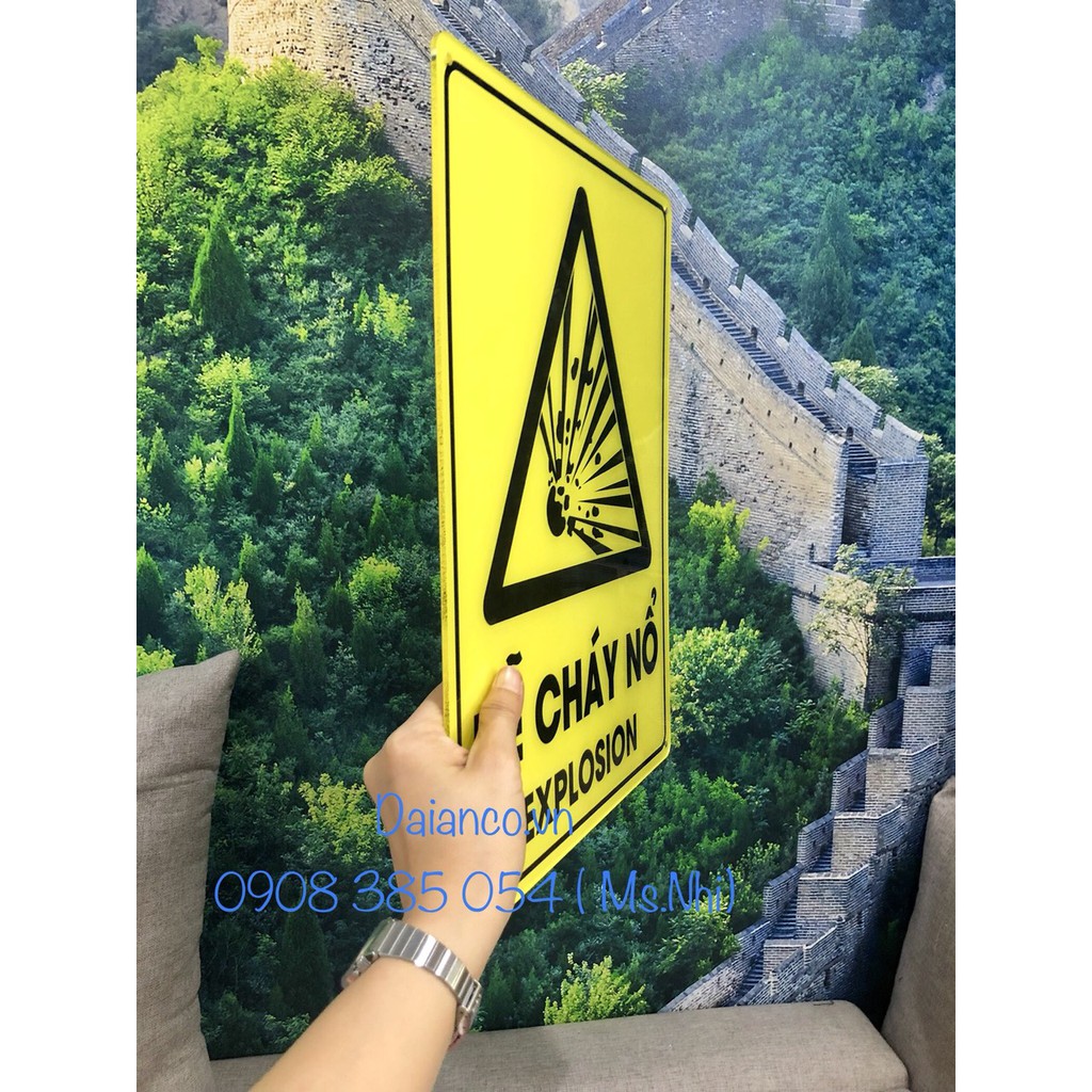 Bảng mica nội dung cảnh báo dễ cháy nổ (Có song ngữ) - KT40x30cm- Hình thật