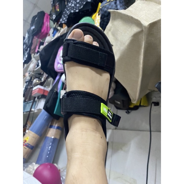Sandal mới