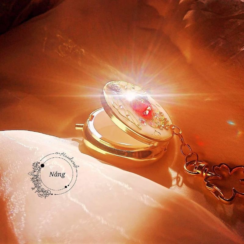 Hộp gương móc khoá jewel box redheart