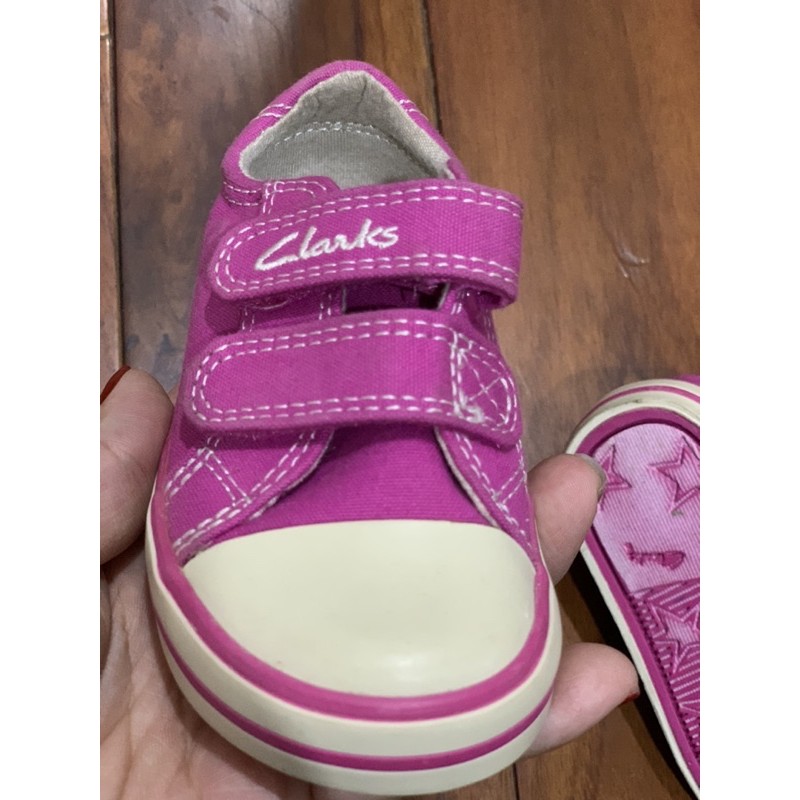 SALE giày Clarks bé gái hàng xuất dư sz 10,5-11,5cm