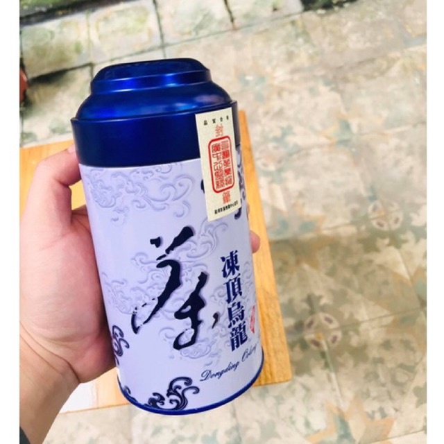 01 Lon trà ô long Đông Đỉnh thượng hạng