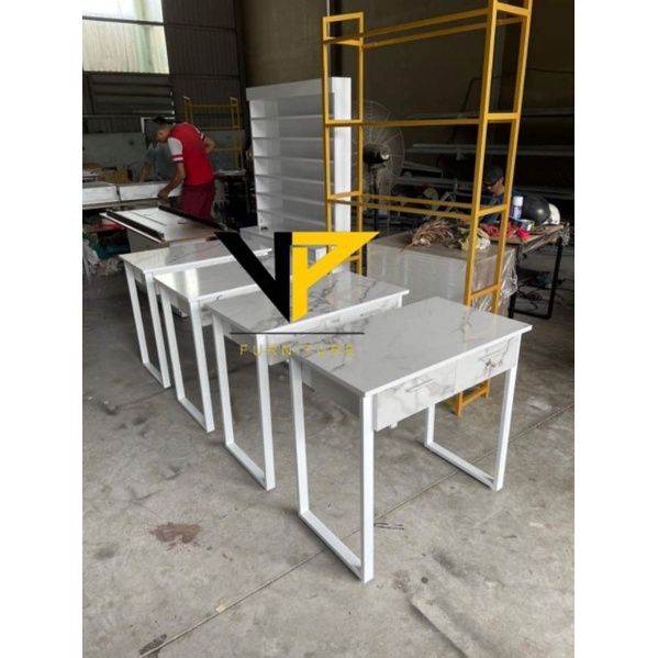 Bàn làm.nail 2 hộc