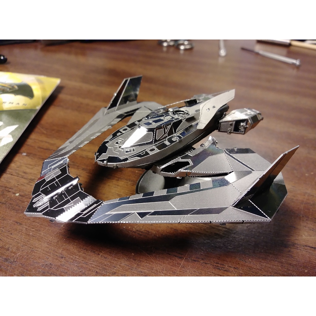 Mô Hình 3D Kim Loại Batman Batwing 2016