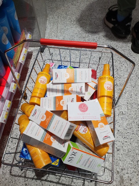 KEM CHỐNG NẮNG KIỀM DẦU EUCERIN OIL CONTROL DRY TOUCH SPF50+ | BigBuy360 - bigbuy360.vn