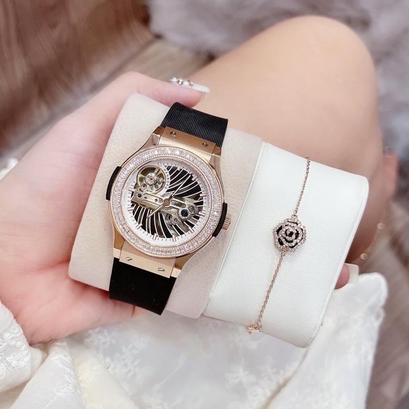 Đồng hồ nữ Hanboro TẶNG kèm lắc tay hoa .