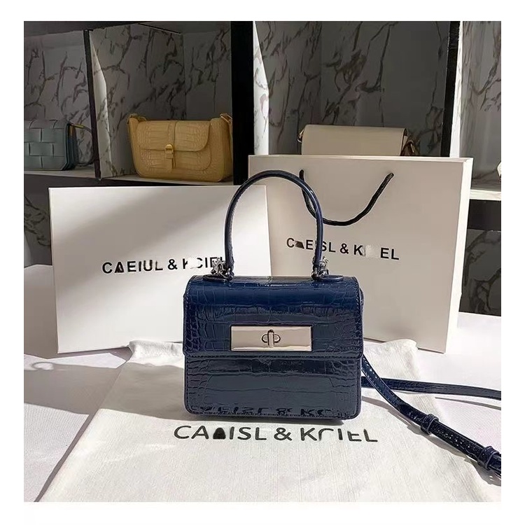 Túi xách tay đeo vai mẫu 2022 thời trang dành cho nữ