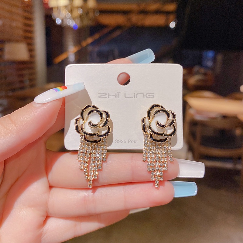 Đôi Khuyên Tai Dài Hình Hoa Trà Thời Trang Cho Nữ