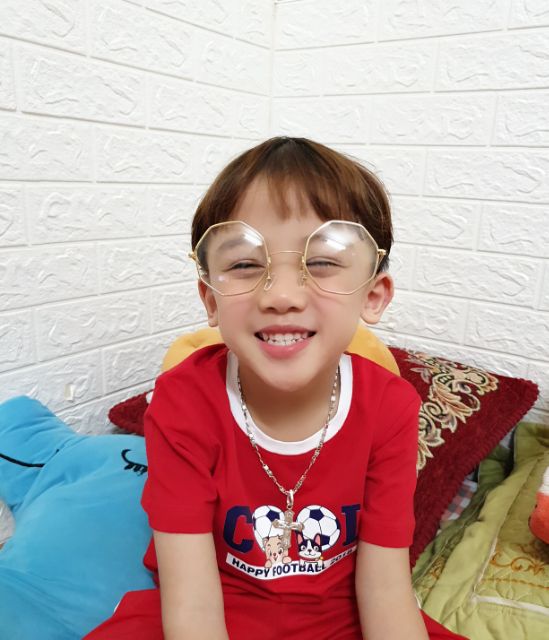 KÍNH MẮT CÁ TÍNH BÉ TRAI + BÉ GÁI