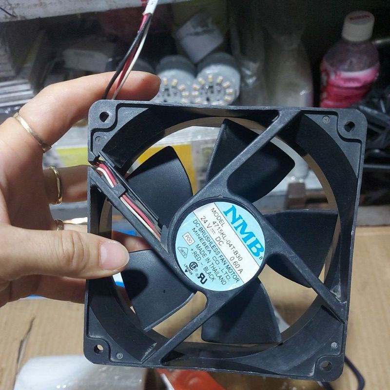 Quạt NMB- MAT 24v  12×12×24v