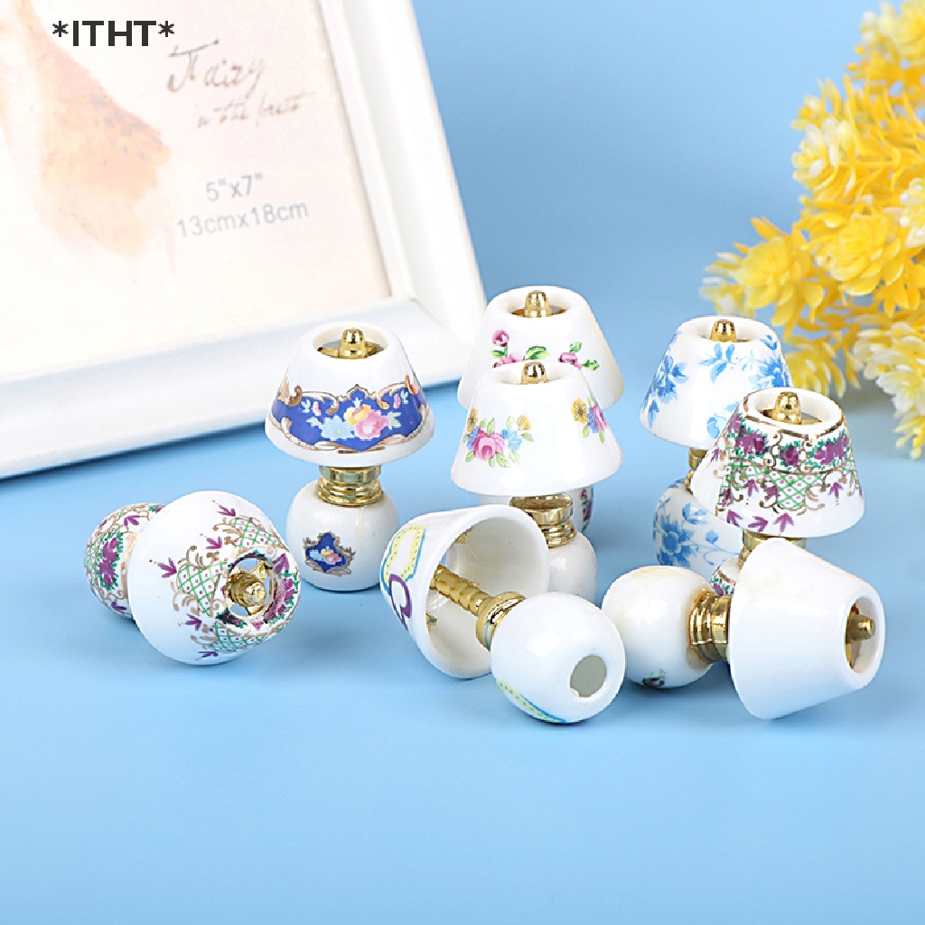 Đèn Để Bàn Mini Bằng Gốm Tỉ Lệ 1: 12 Dùng Trang Trí Nhà Búp Bê
