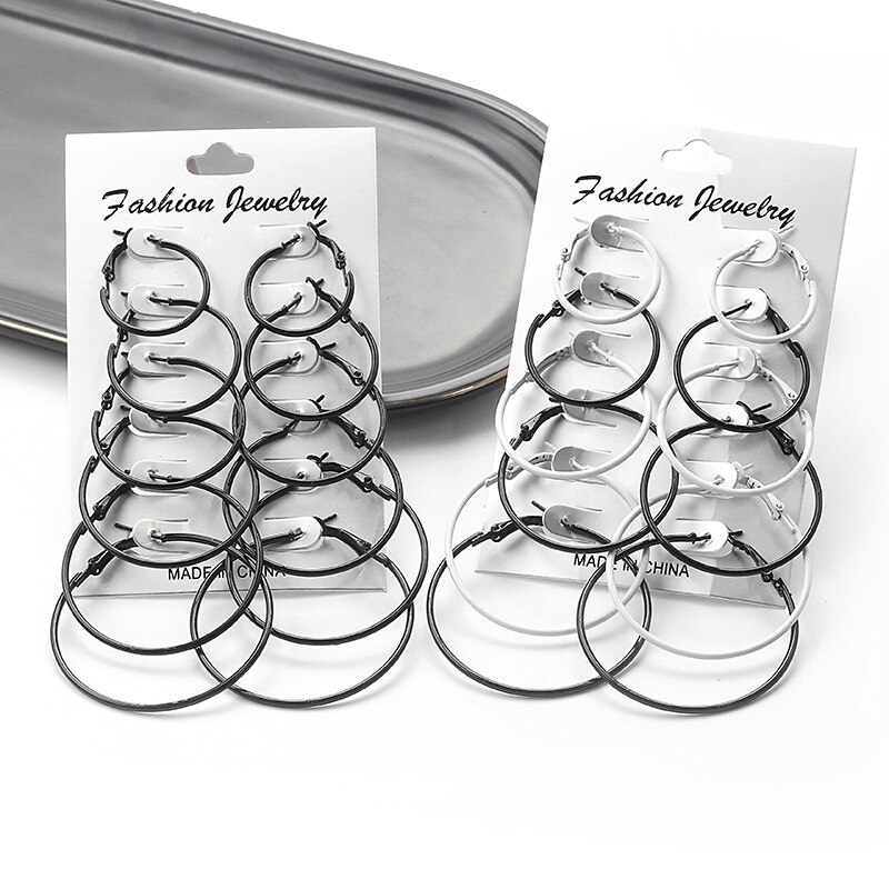 5 Đôi khuyên tai tròn phong cách cổ điển thời trang cho nữ