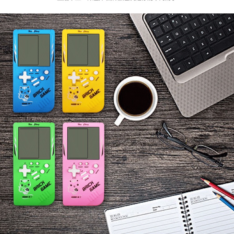 Máy chơi game cầm tay xếp hình Brick Game giúp bé rời xa điện thoại