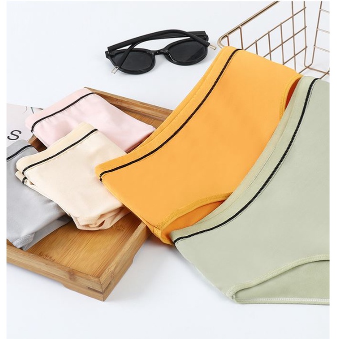 Quần lót nữ organic cotton Kately viền đen, màu trơn basic, thoải mái, nữ tính QL004 | BigBuy360 - bigbuy360.vn