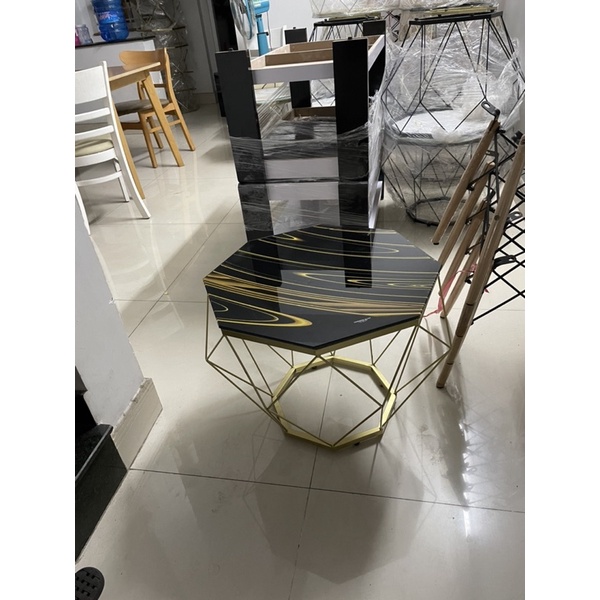 bàn sofa kim cương mẫu đẹp lạ