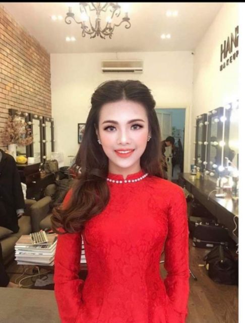 Bộ áo dài dâu truyền thống