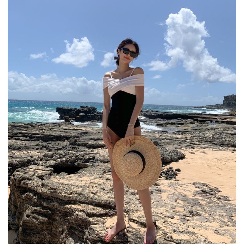 Bikini 1 Mảnh 2 Dây Cá Tính Mẫu Mới 2021