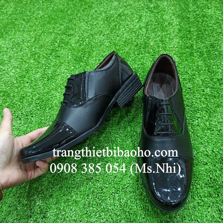 Giày bảo vệ màu đen mũi bóng chất liệu simili sic DA03- Hình thật