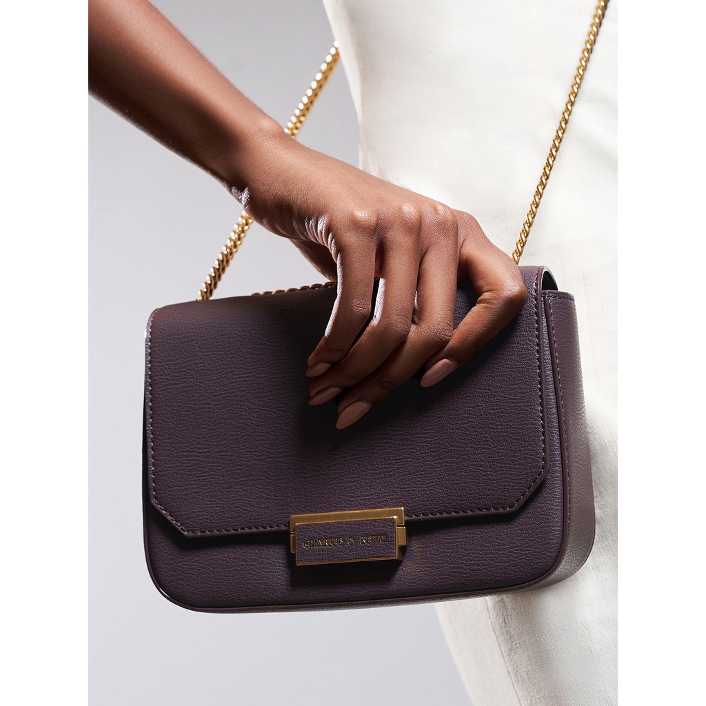 Túi ví đeo vai kẹp nách CNK Push Lock Crossbody Bag mẫu mới ra full đen chuẩn hàng hiệu sang trọng.00