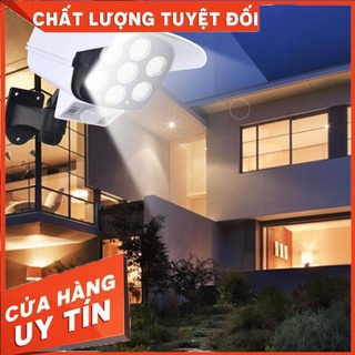 Đèn năng lượng mặt trời giả camera 50 wat - có điều khiển