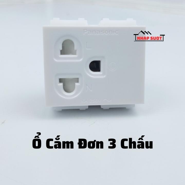 Ổ Cắm 3 Chấu PANASONIC Trắng Tuyết Có Màn Che WEV 1582-7SW