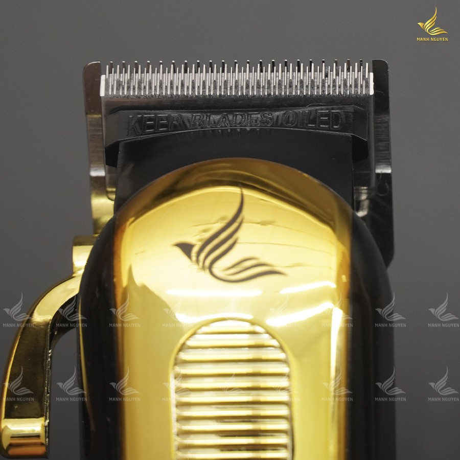 Tông đơ cắt tóc AKUMA M28 - Chuyên Fade - Pin 4h40p - Tặng kèm dầu tra - Bảo hành 6 tháng