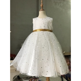 Váy Công Chúa trắng sao vàng