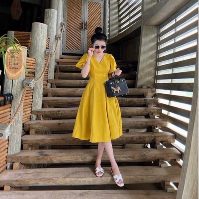 Váy thiết kế vàng cổ v tay bồng dáng xòe 8 mảnh tiểu thư siêu xinh