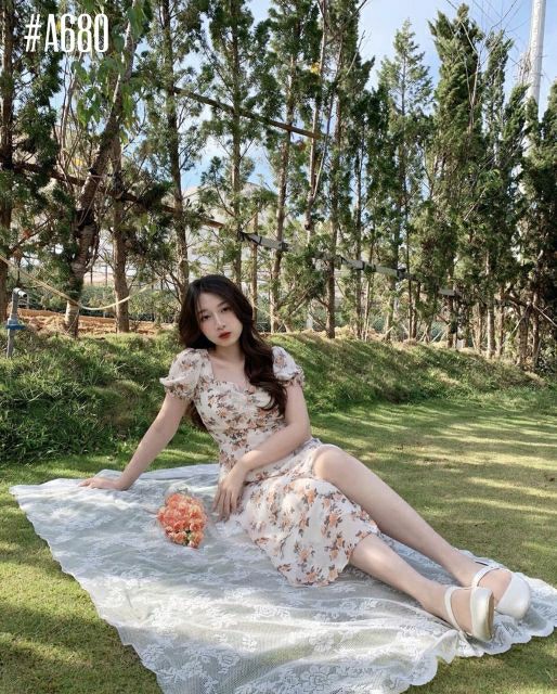 Đầm hoa xẻ tà nhún ngực tay phồng kèm ảnh thật | BigBuy360 - bigbuy360.vn