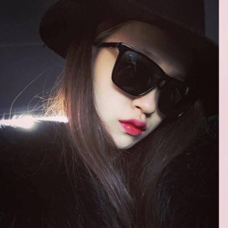Kính V Tây siêu hot