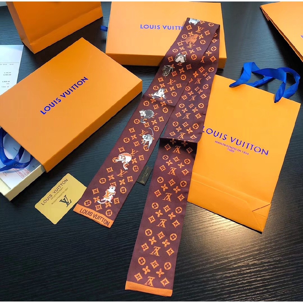 Khăn Choàng Cổ / Túi Xách Bằng Lụa Họa Tiết Mèo Thời Trang 4 Màu Tùy Chọn