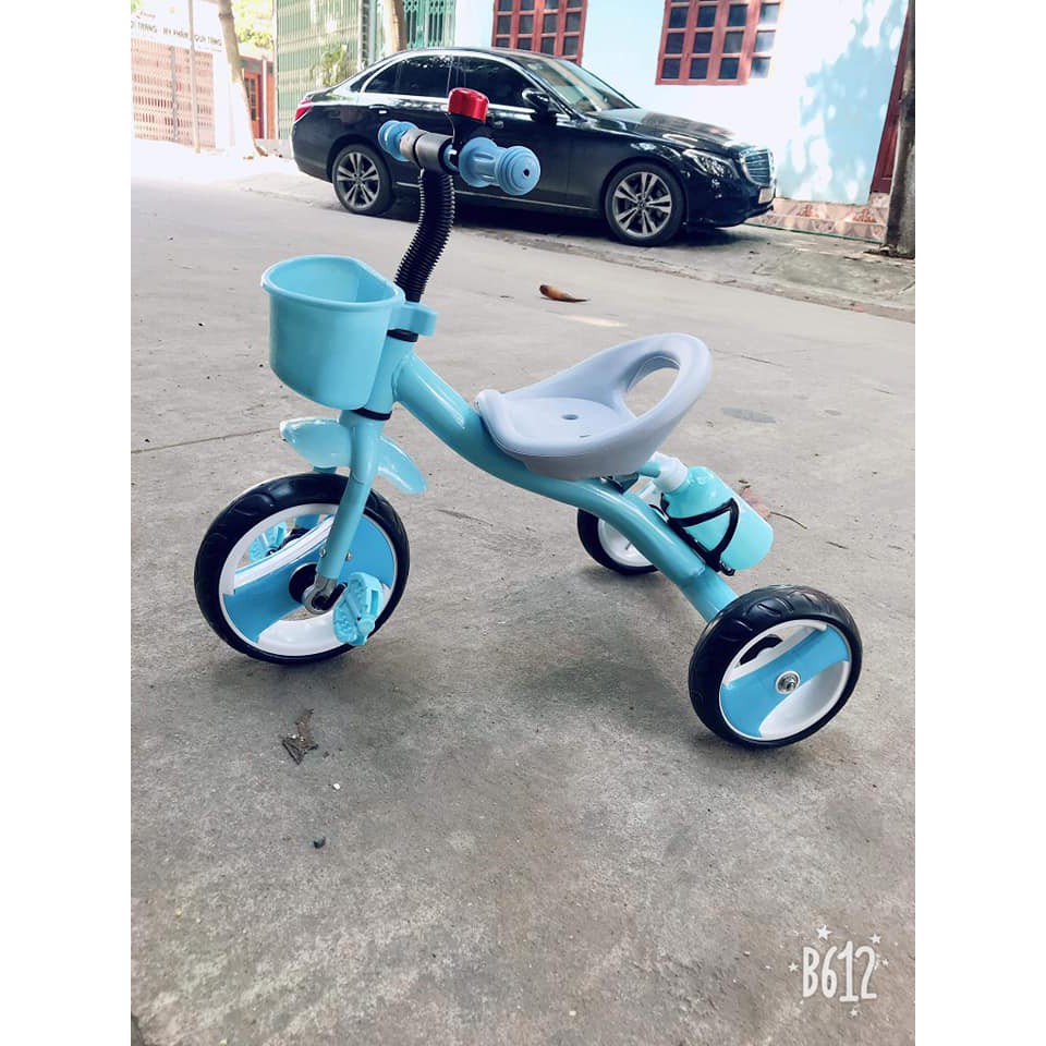 Xe đạp 3 bánh bình nước kèm ảnh thật cho bé