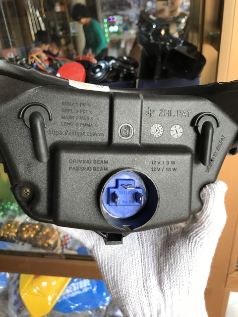 Sản Phẩm Yêu Thích  Pha led 2 tầng wave zinpat chính hãng