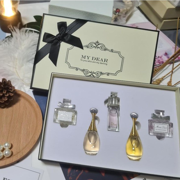 Bộ 5 Chai Nước Hoa Mini Dior Les Parfums 5ml - Dạng Chấm Hương Thơm Dịu Nhẹ Dầy Lôi Cuốn
