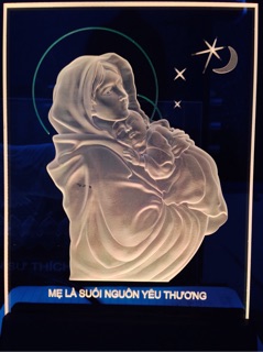 Tranh điện công giáo đèn led: Mẹ Bế Chúa (22x15cm)