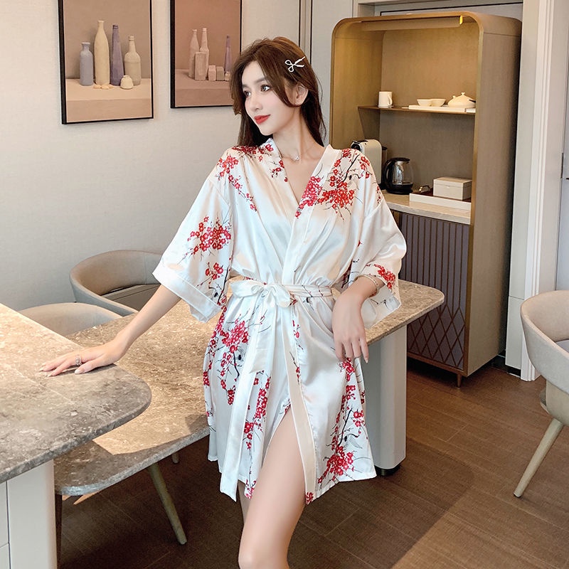 Japanese kimono sexy nightgown short sleeved spring and summer pajamas women's real ice silk thin bathrobe girls' home c